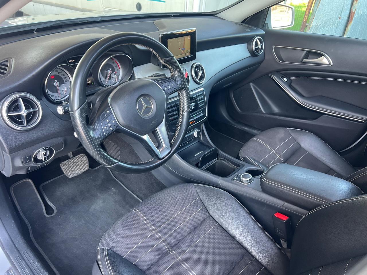 Mercedes-benz GLA 200 CDI Automatic 4Matic Sport