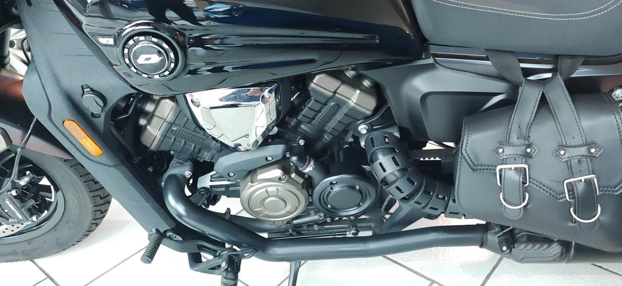 Qj Motor SRV 600 full