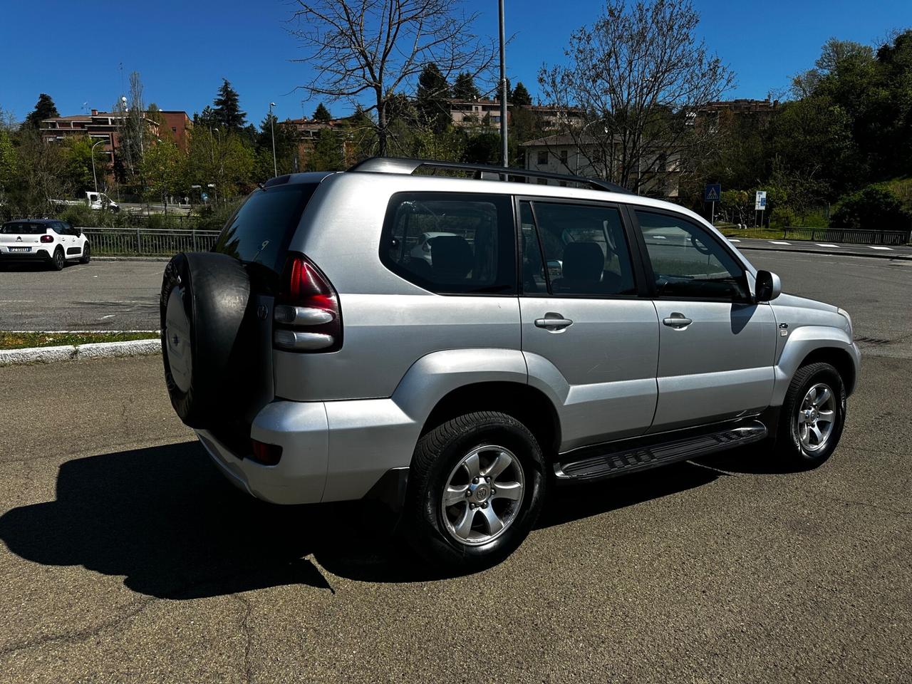 Toyota Land Cruiser 3.0 D-4D 16V cat 5 porte Sol KDJ120