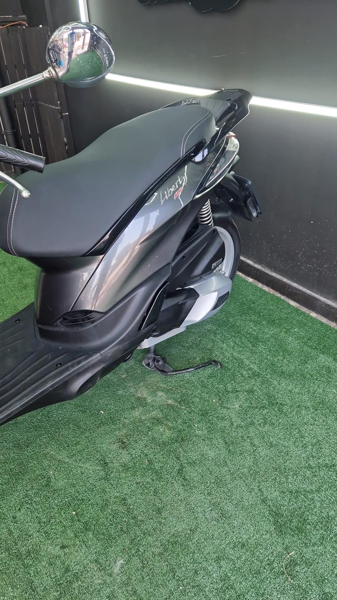 Piaggio Liberty S 125 BASE