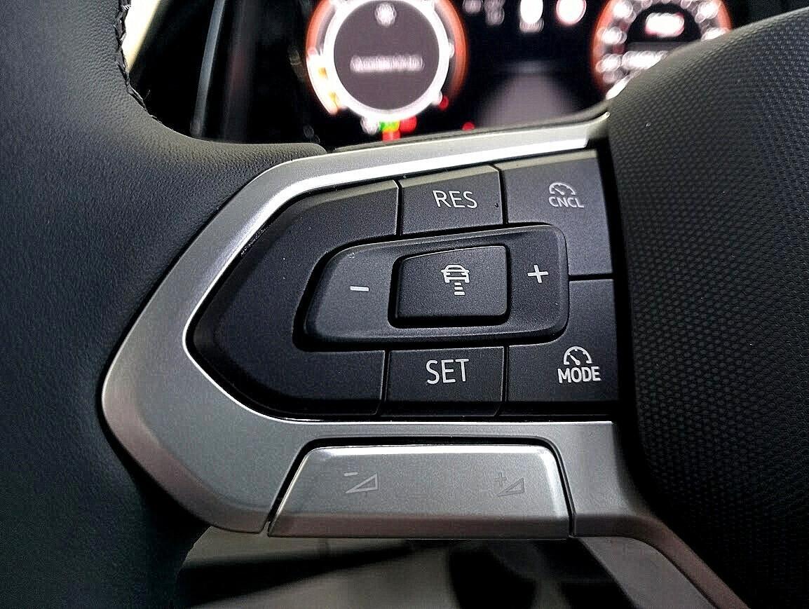 Volkswagen T7 Multivan TDI LIFE DSG MATRIX IQLIGHT 19" GANCIO VIS A VIS