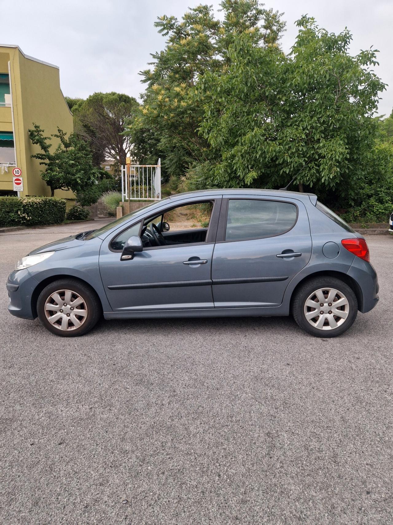 Peugeot 207 1.4 8V 75CV 5p. - 2007