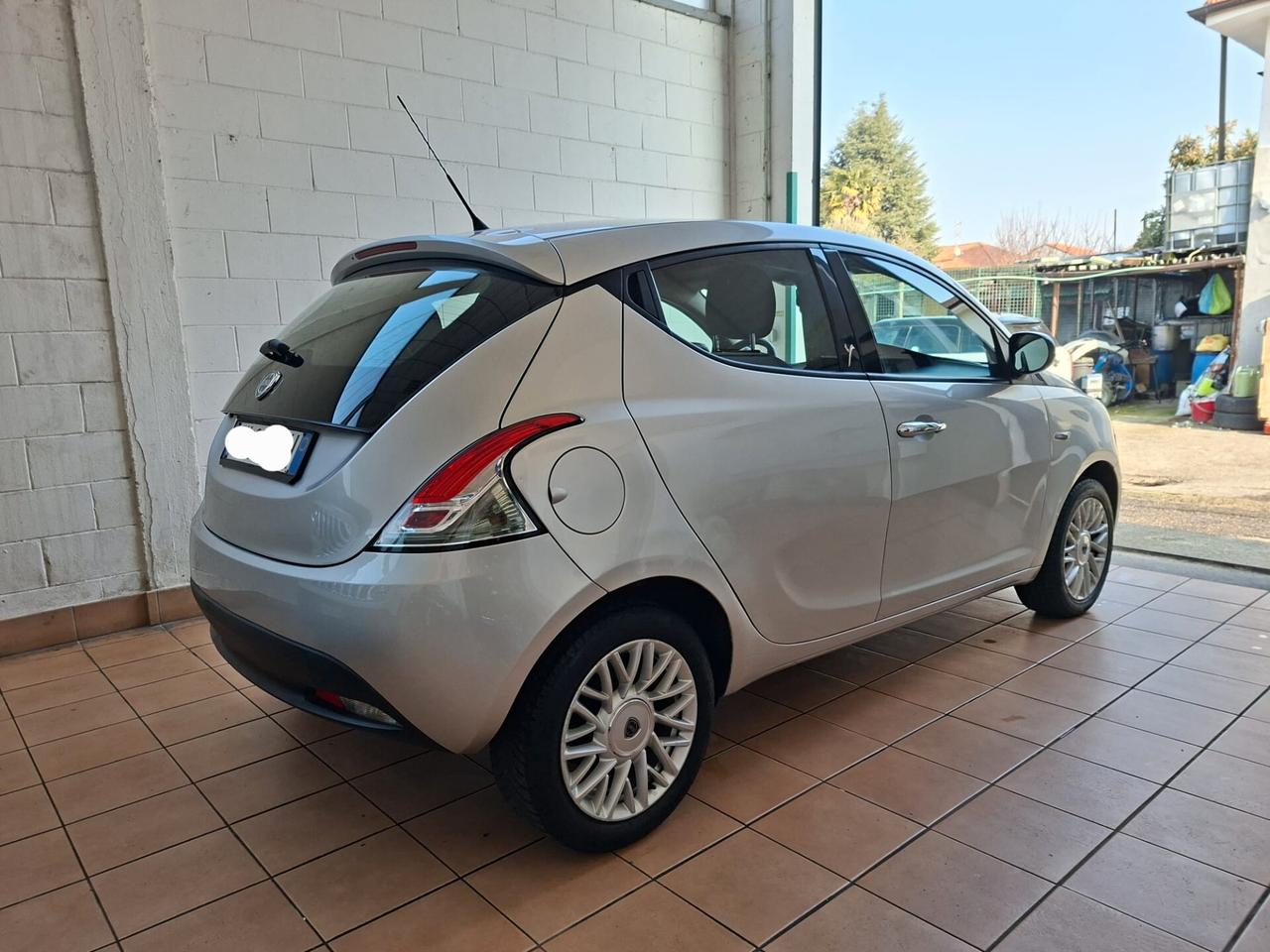 Lancia Ypsilon 1.2 8v Gold 69cv E6, ok neop.