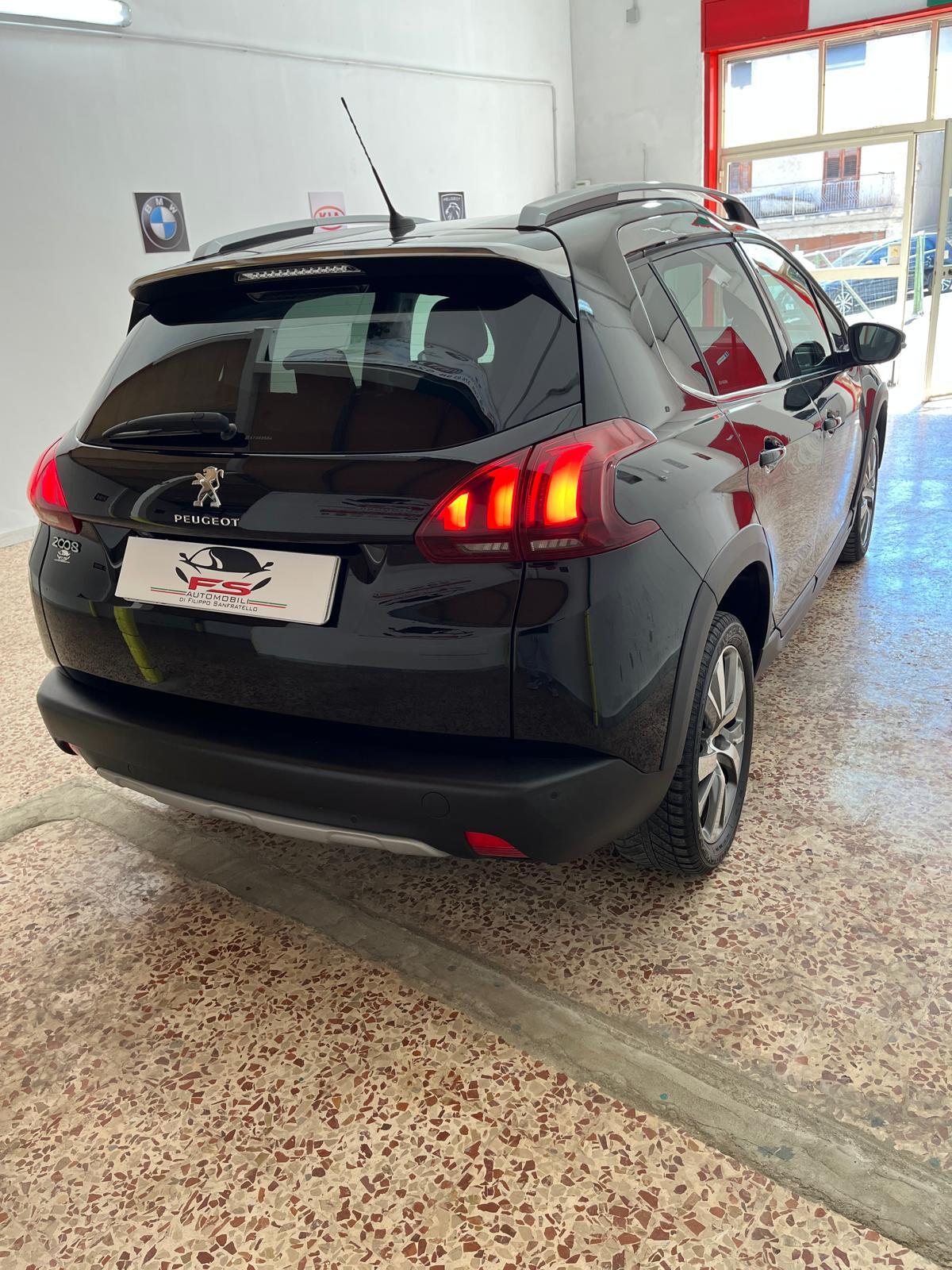 Peugeot 2008 BlueHDi 100 S&S Allure