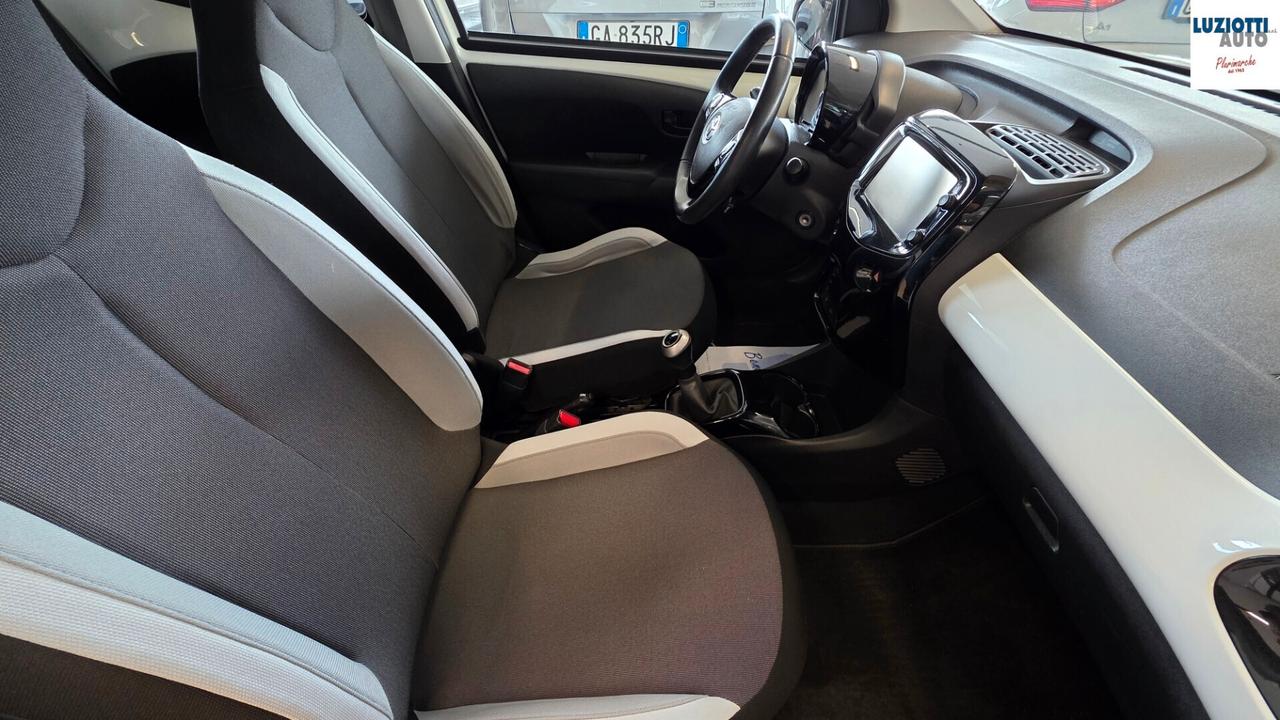 Toyota Aygo 1.0 VVT-i 69 CV 5 porte x-cool