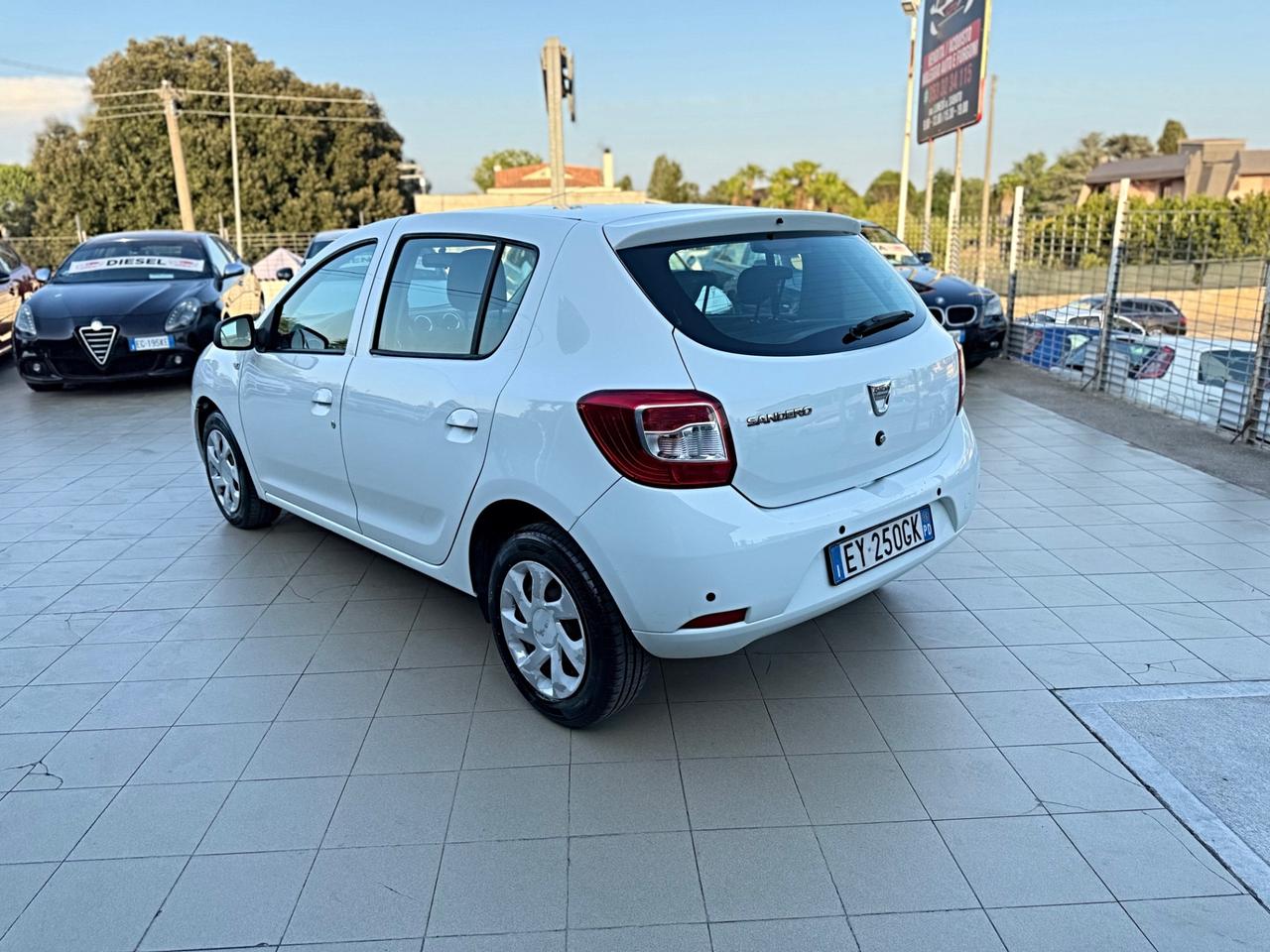 Dacia Sandero 1.2 GPL 75CV Lauréate Garanzia 12 Mesi