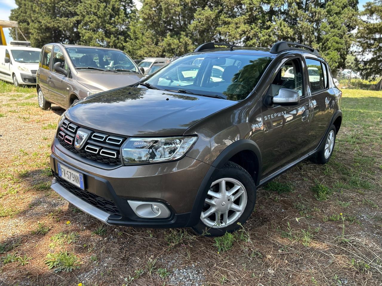 Dacia Sandero Stepway 0.9cc*NAVI*GPL FABBRICA*NEOPATENTATI*