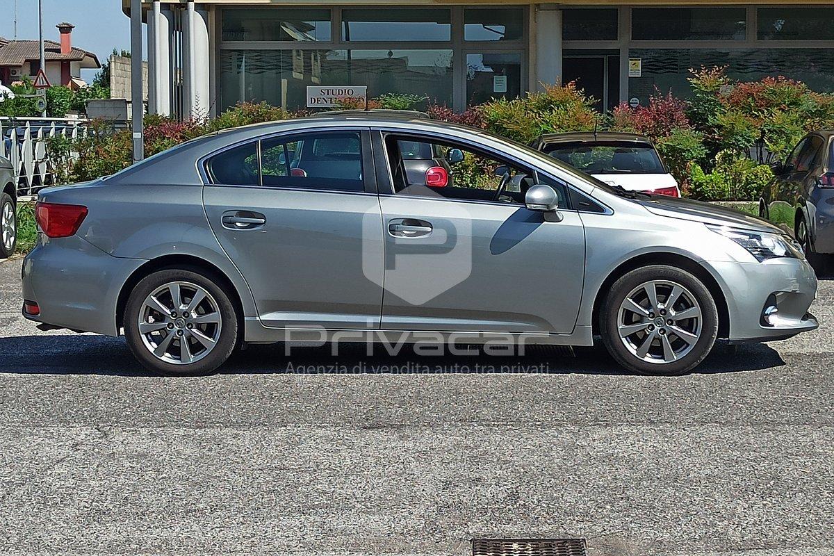 TOYOTA Avensis 2.0 D-4D Lounge
