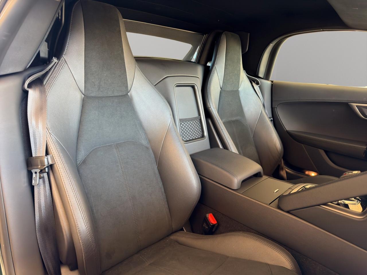 Jaguar F-Type 2.0 aut. Convertibile R-Dynamic