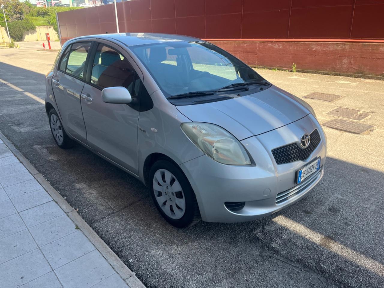 Toyota Yaris 1.4 D-4D 5 porte Sol