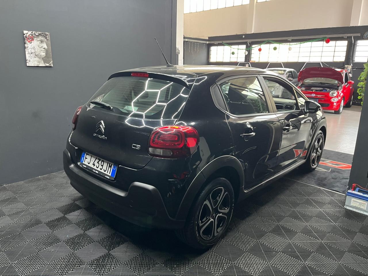 Citroën C3 1.2 PureTech GPL 82 CV (2017) – Nera, Ottime Condizioni!