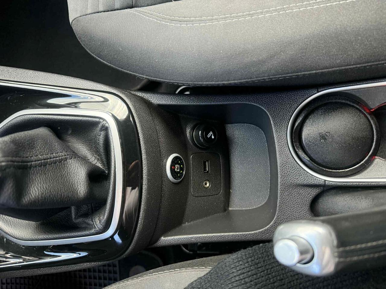 Ford Fiesta 1.4 5p. Bz.- GPL Titanium 163000KM 2013