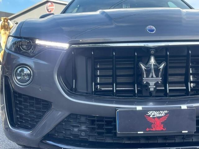 Maserati Levante s q4 430cv