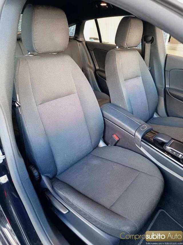 MERCEDES-BENZ CLA 180 Automatic Shooting Brake Sport