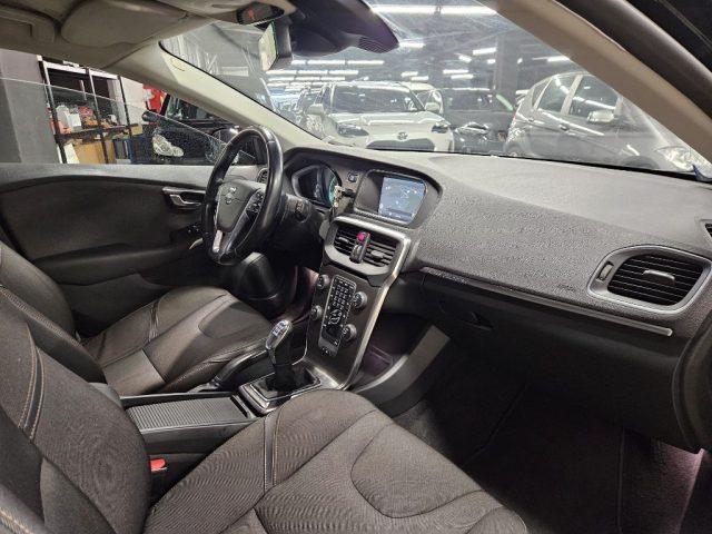 VOLVO V40 Cross Country D2 1.6