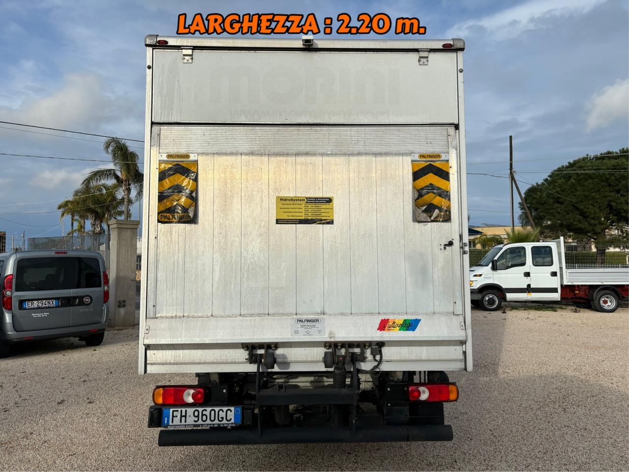 Peugeot Boxer con cassa in alluminio e sponda idraulica