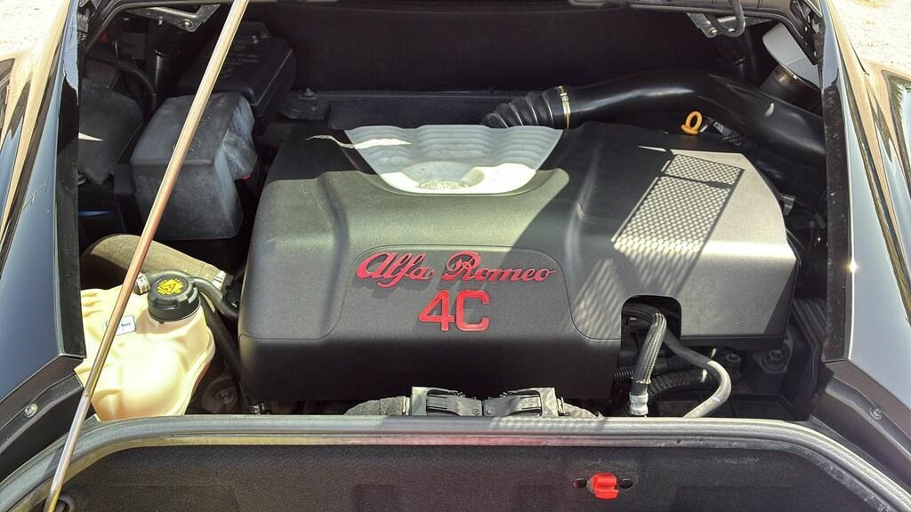Alfa Romeo 4C Coupe 1750 TBi TCT
