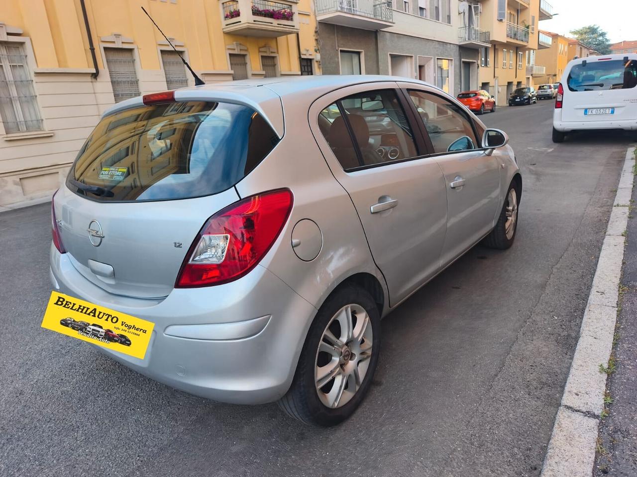 Opel Corsa 2009----1.2 Benzina Neopatentati