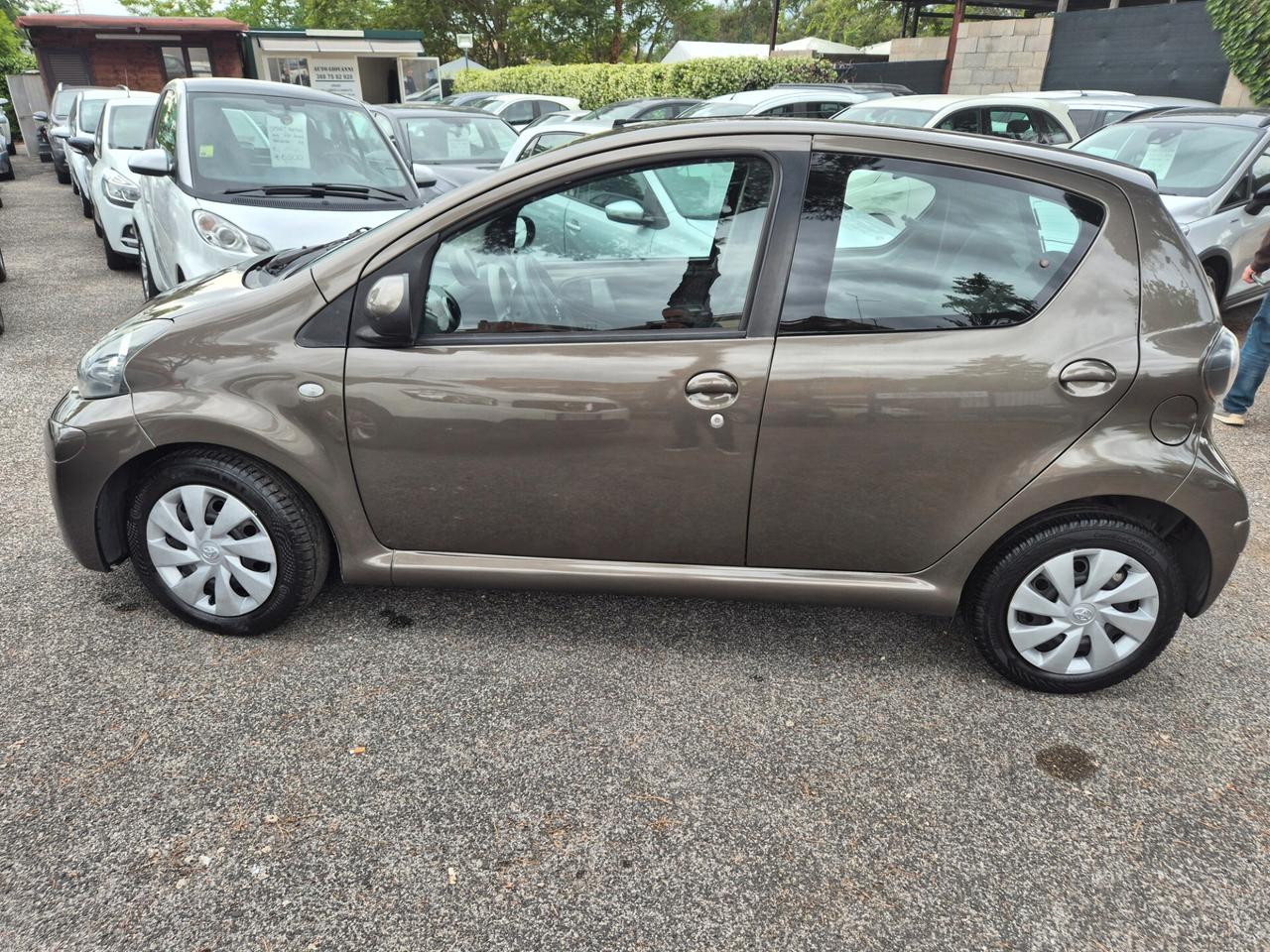Toyota Aygo 1.0 12V VVT-i 3 porte Orange Connect MMT