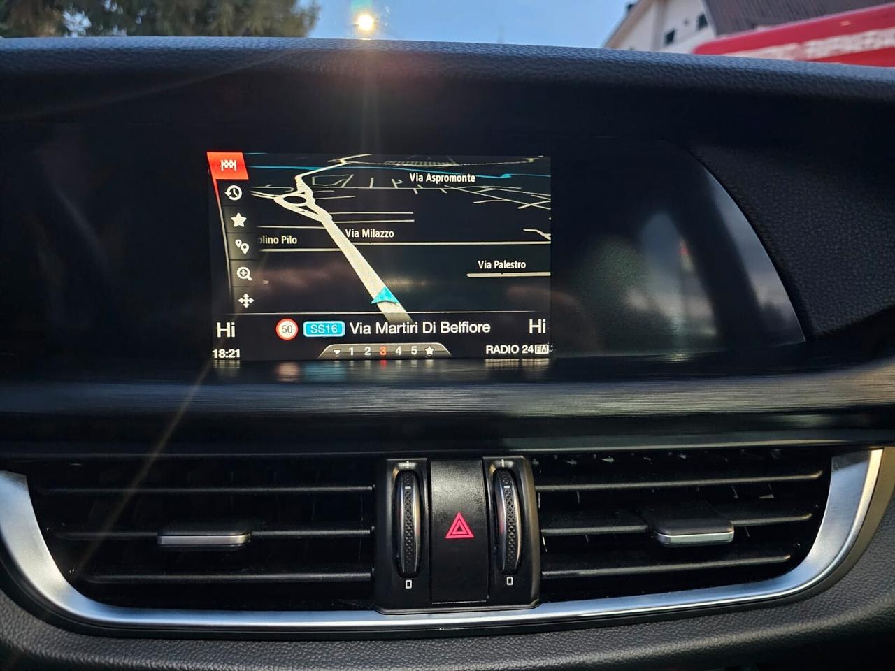 Alfa Romeo Stelvio 2.2 Turbodiesel 180 CV AT8 Q4 Business