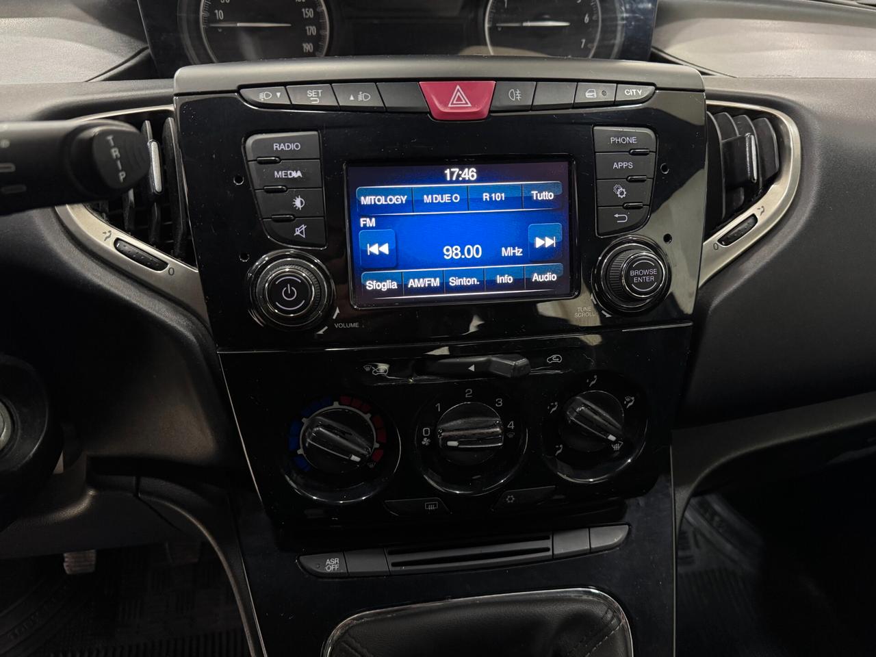 Lancia Ypsilon 1.2 69 CV 5 porte GPL Gold