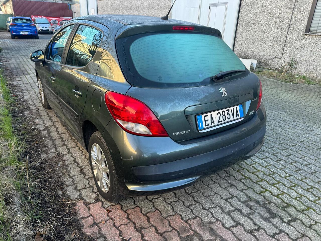 Peugeot 207 2009 1.4 5p. X Line