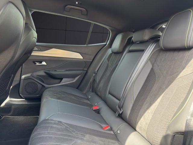 PEUGEOT 408 Hybrid 136 e-DCS6 GT