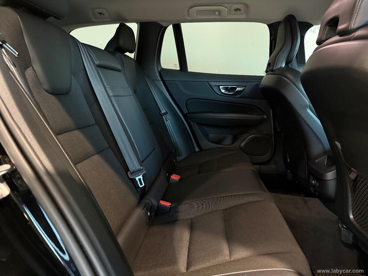 VOLVO V60 D3 Momentum Business