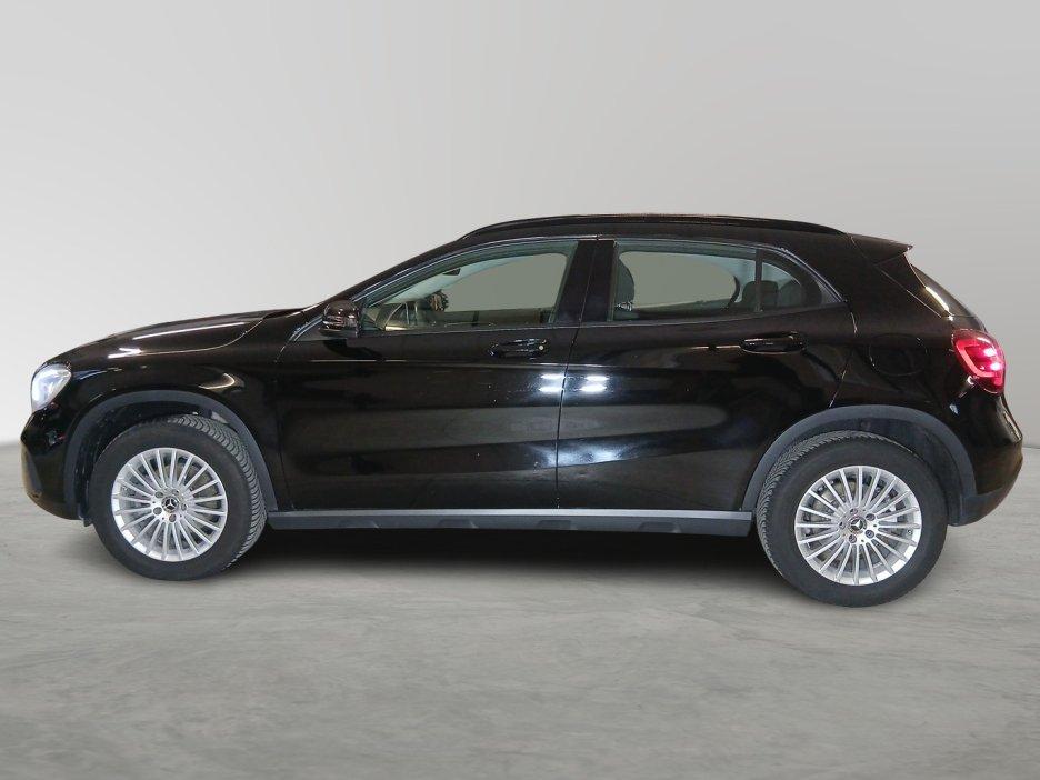 Mercedes-Benz GLA (X156) - GLA 200 d Automatic Business