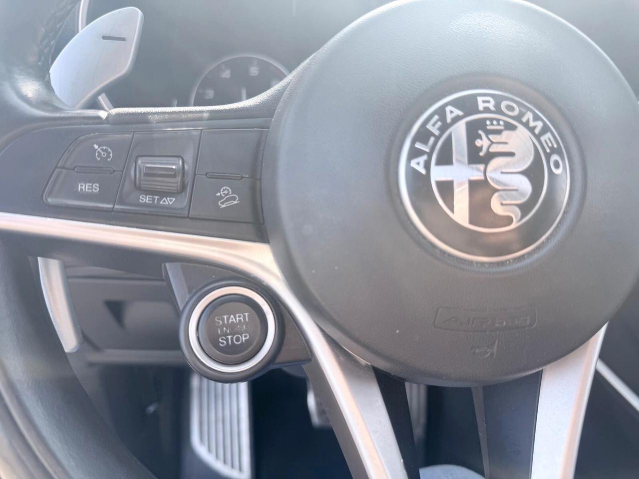 Alfa Romeo Stelvio 2.0 Turbo 280 CV AT8 Q4 GANCIO TRAINO