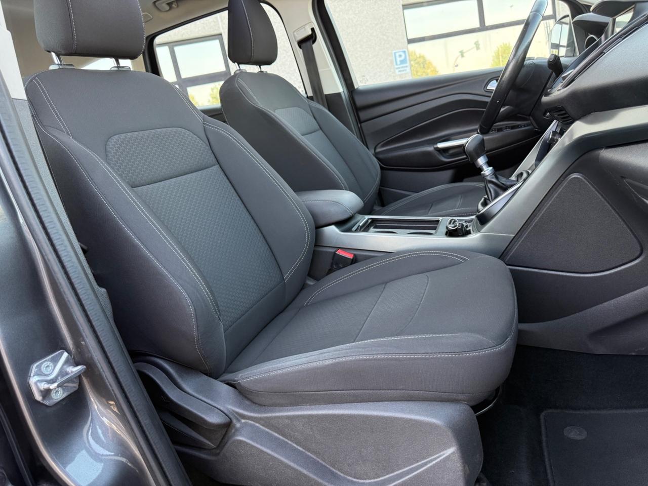 Ford Kuga 1.5 TDCI 120 CV 2WD Titanium Tetto Apribile