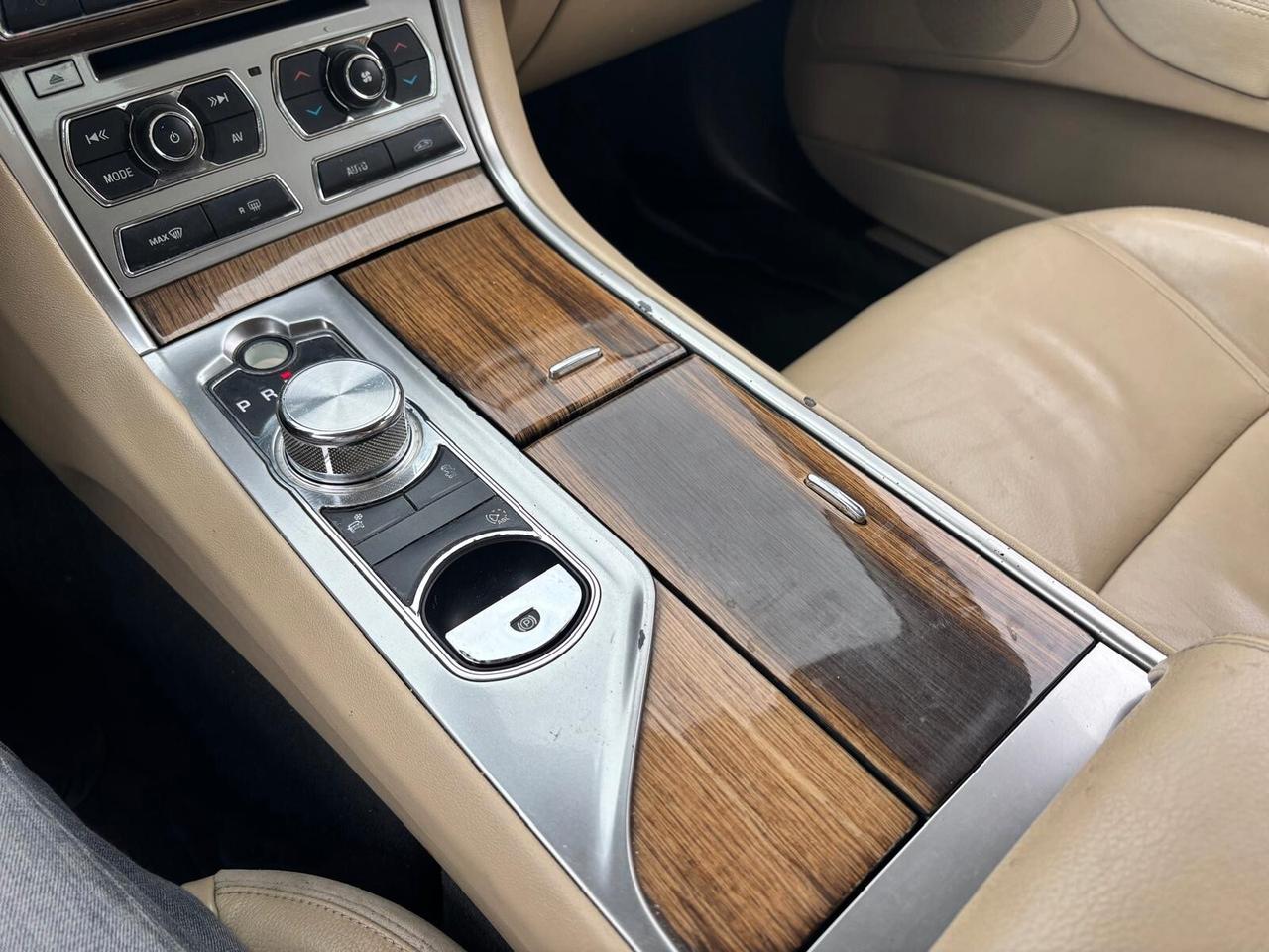 Jaguar XF 2.2 D 190 CV
