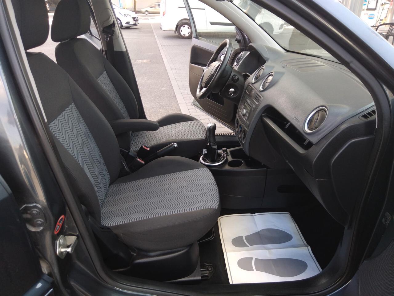 Ford Fusion 1.6 TDCi 90cv diesel 5p. Collection x neopatentati