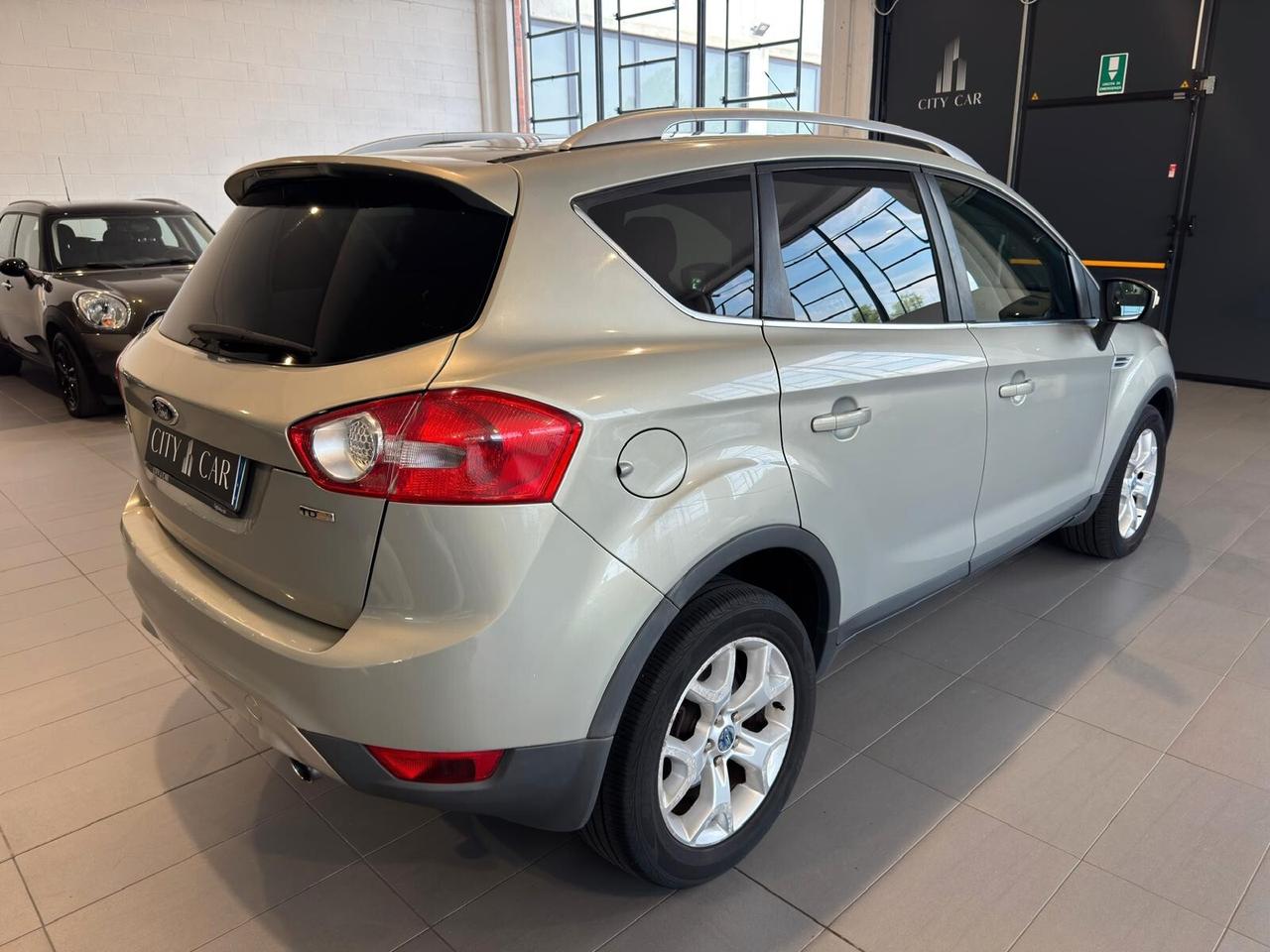 Ford Kuga 2.0 TDCi 136 CV 4WD Titanium DPF