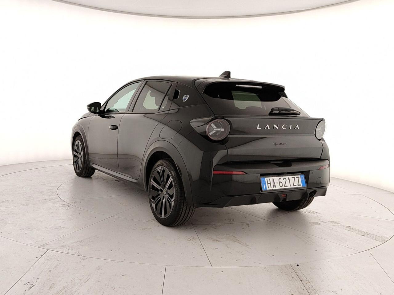 Lancia Ypsilon Hybrid e-DCT HF Line