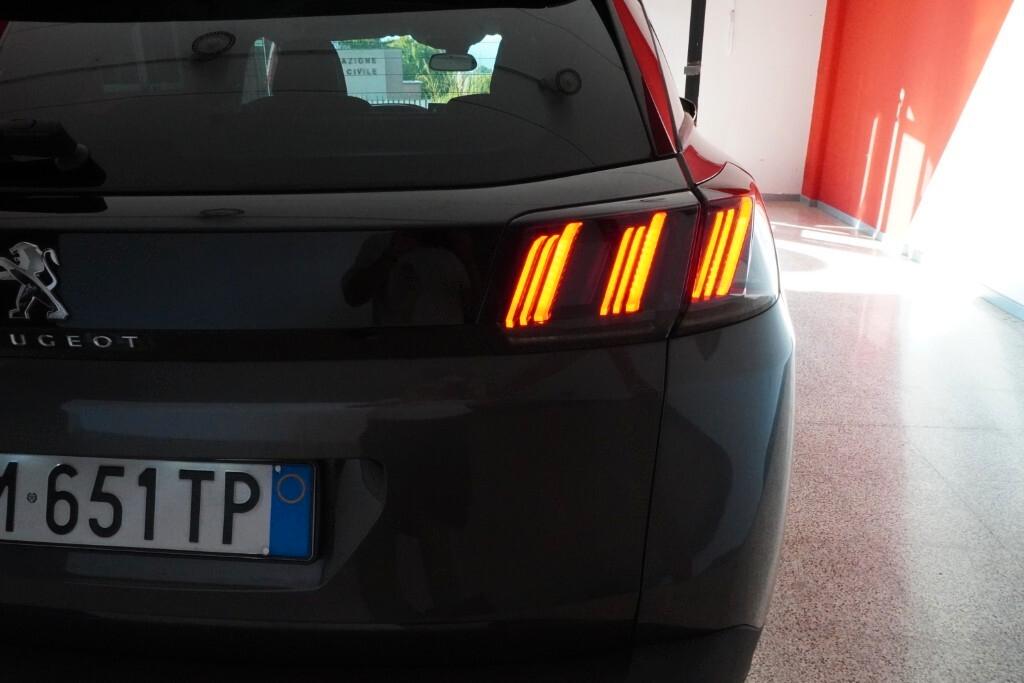 PEUGEOT 3008 1.5 BLUEHDI 130CV EAT8 SeS ALLURE ( FARI LED - I-COCKPIT - CRUISE - NAVI - MIRROR - TELECAMERA POST. - CERCHI 18 )