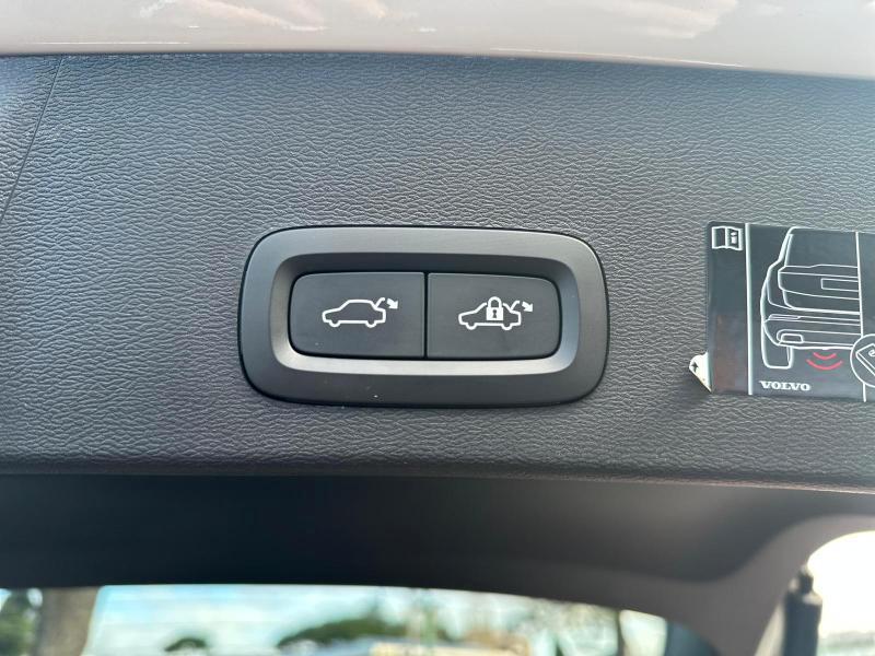 Volvo XC40 1.5 t2 Momentum auto my21