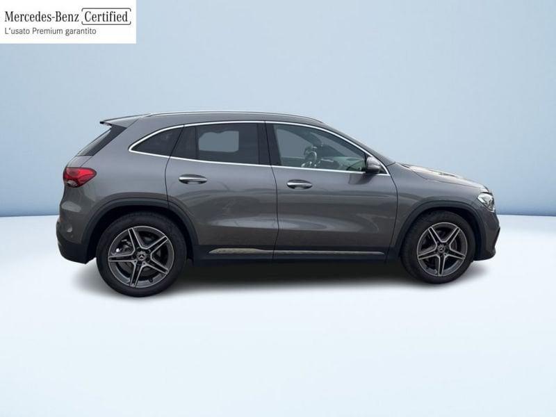 Mercedes-Benz GLA 200 D PREMIUM AUTO