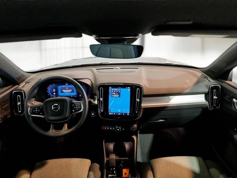 VOLVO XC40 B3 automatico Plus Dark