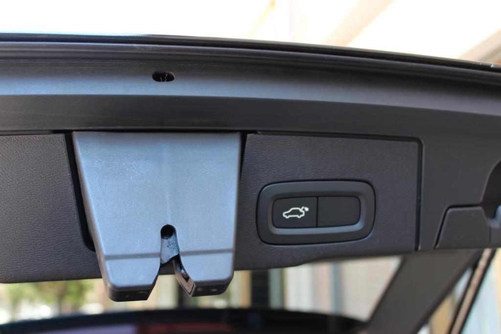 VOLVO XC60 2.0 D4 Inscription *Tetto *Luci Ambiente