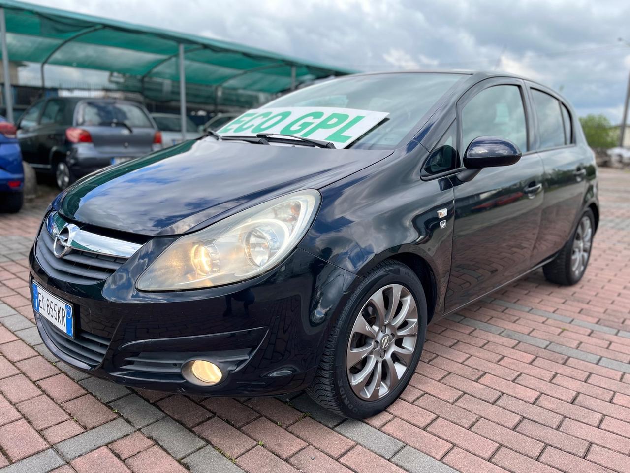 Opel Corsa 1.2 80CV 5 porte GPL-TECH Edition