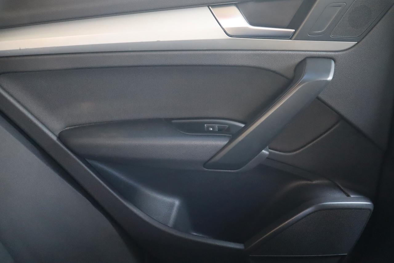 Audi Q5 2.0 TDI Tua A SOLI 216€