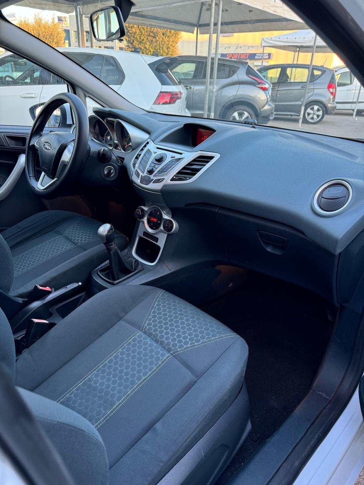 Ford Fiesta 1.4 TDCi 68CV 5 porte Titanium 2009