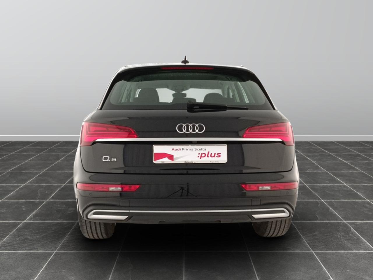 Audi Q5 35 2.0 tdi mhev 12v business s tronic