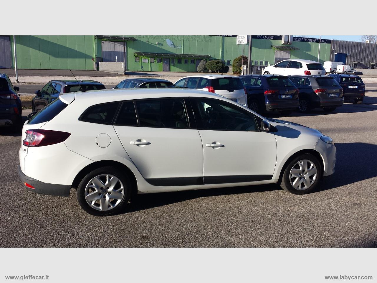 RENAULT Mégane 1.5 dCi 110 CV Attractive