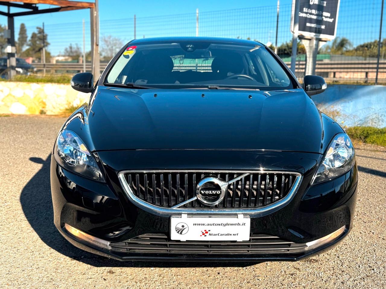 Volvo V40 D2 Kinetic 120CV - 2017