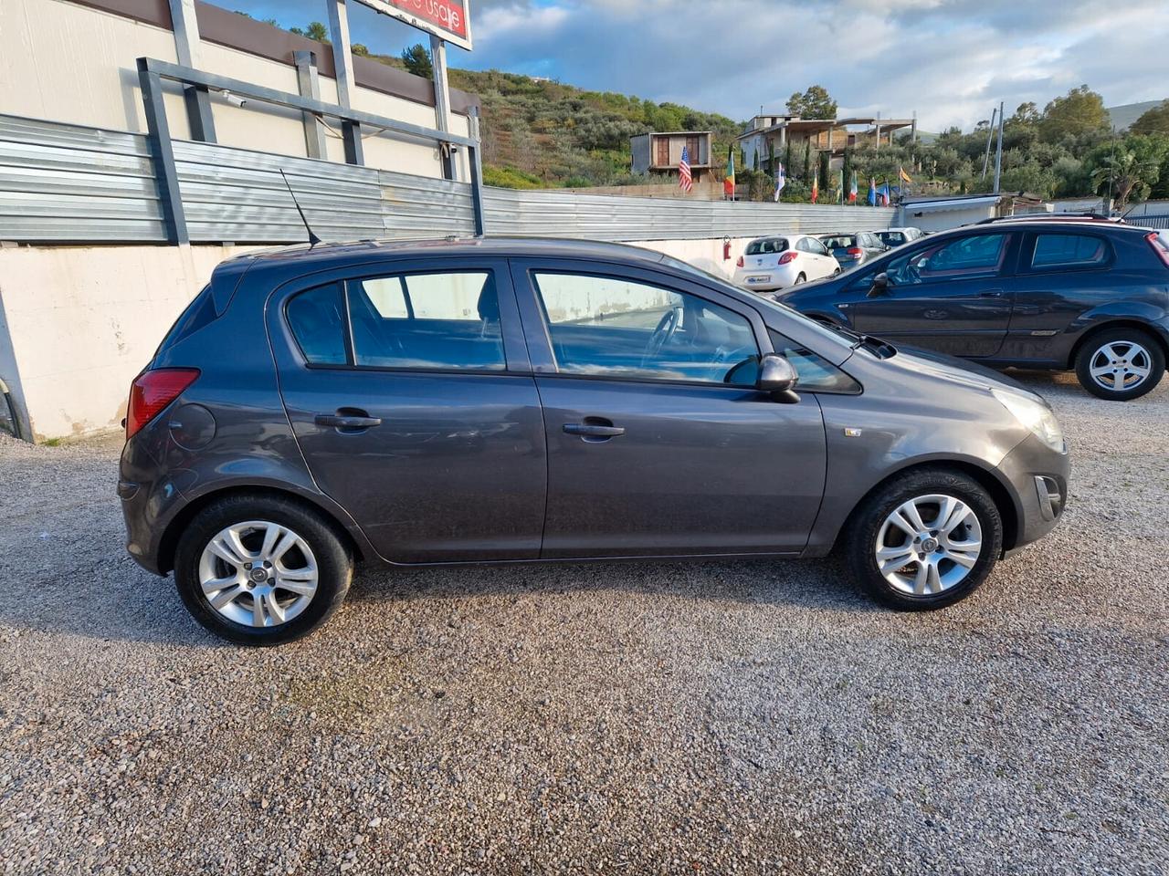 Opel Corsa 1.2 5 porte Elective