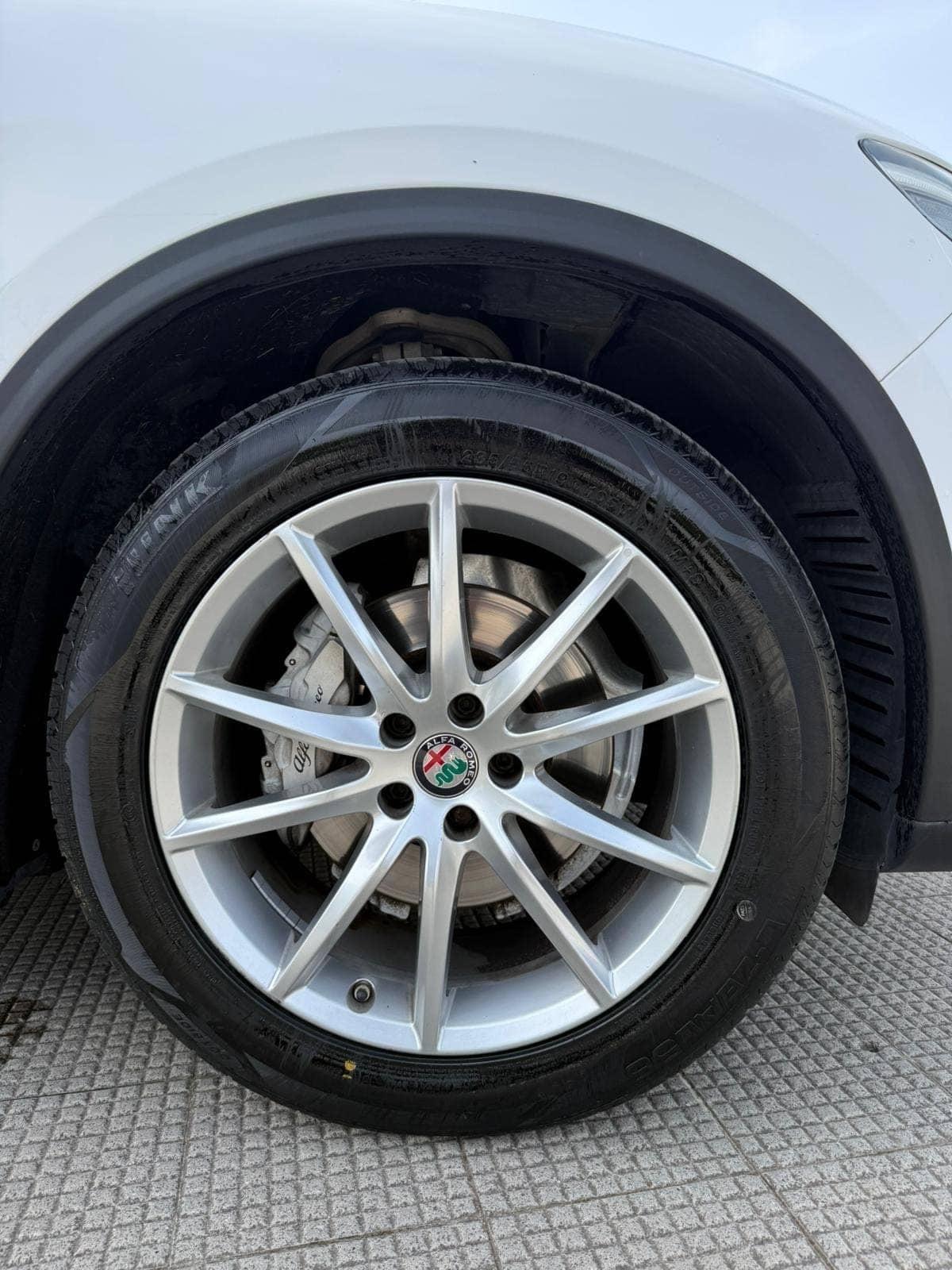 Alfa Romeo Stelvio 2.2
