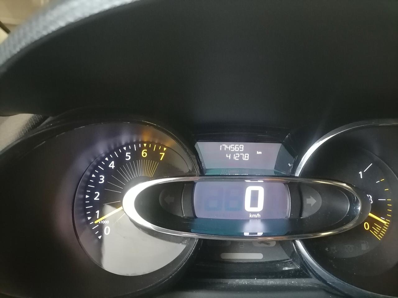 Renault Clio 1.2 75CV 5 porte Costume National