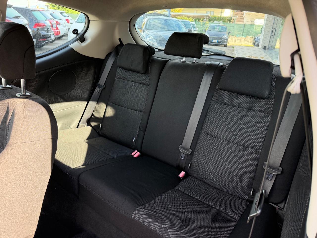Peugeot 207 1.6 Benzina Neopatentati